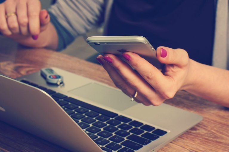 Como espelhar a tela do celular no pc