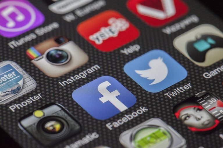Como desinstalar os aplicativos do celular